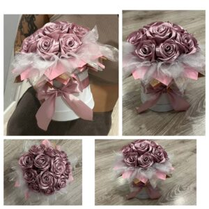 Bukiet róż Flower box pudrowe róże | Prezent dla kobiet | Róże z wstążki